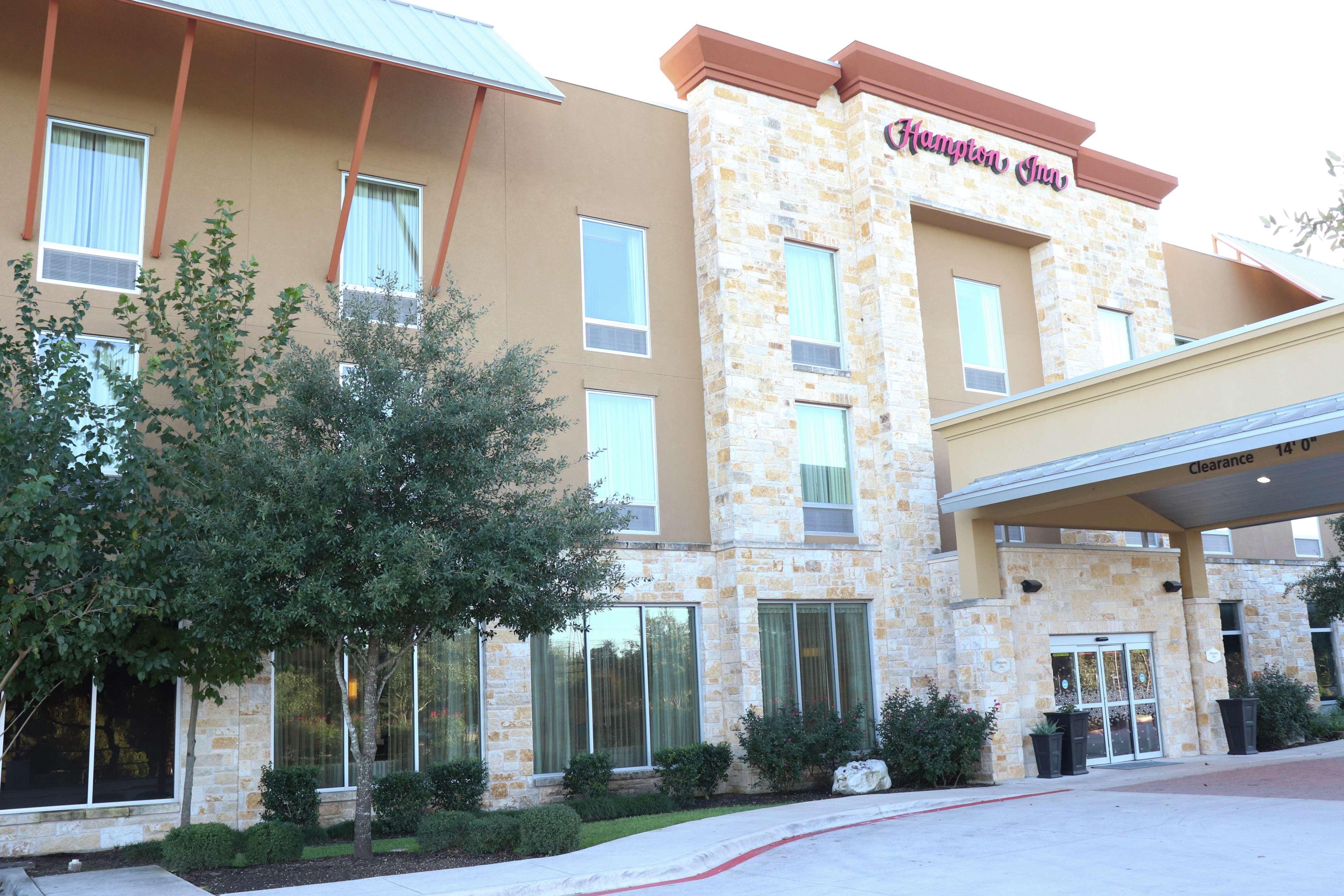 Hampton Inn Austin Oak Hill Exterior photo